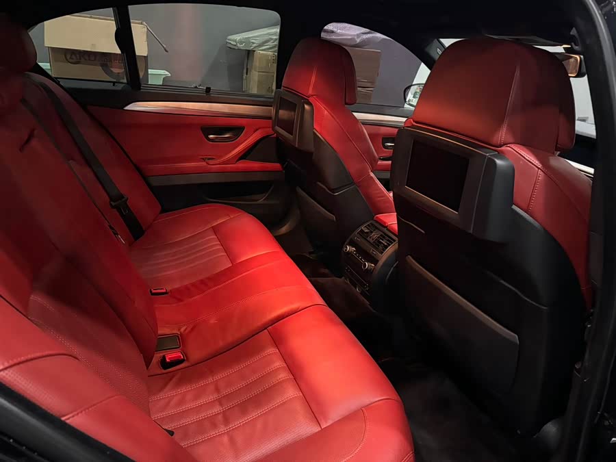 BMW M5 2013 car image #8