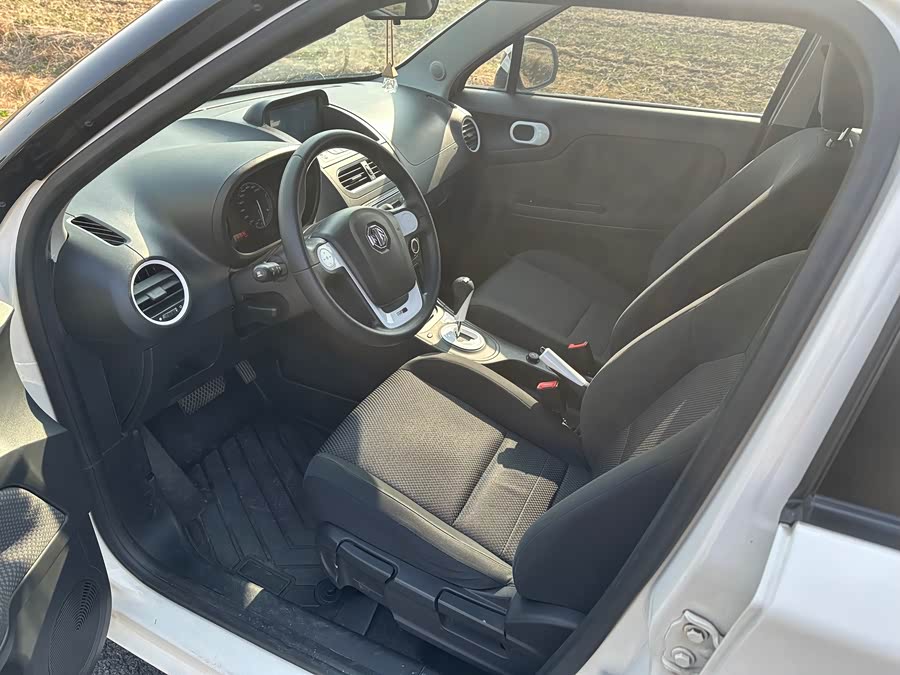 MG 3 2012 car image #8