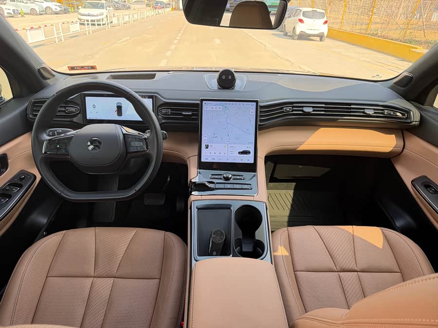 NIO ES8 2021 изображение автомобиля #8