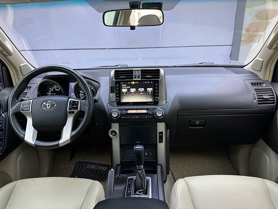 Toyota Land Cruiser Prado 2010 immagine di auto #8
