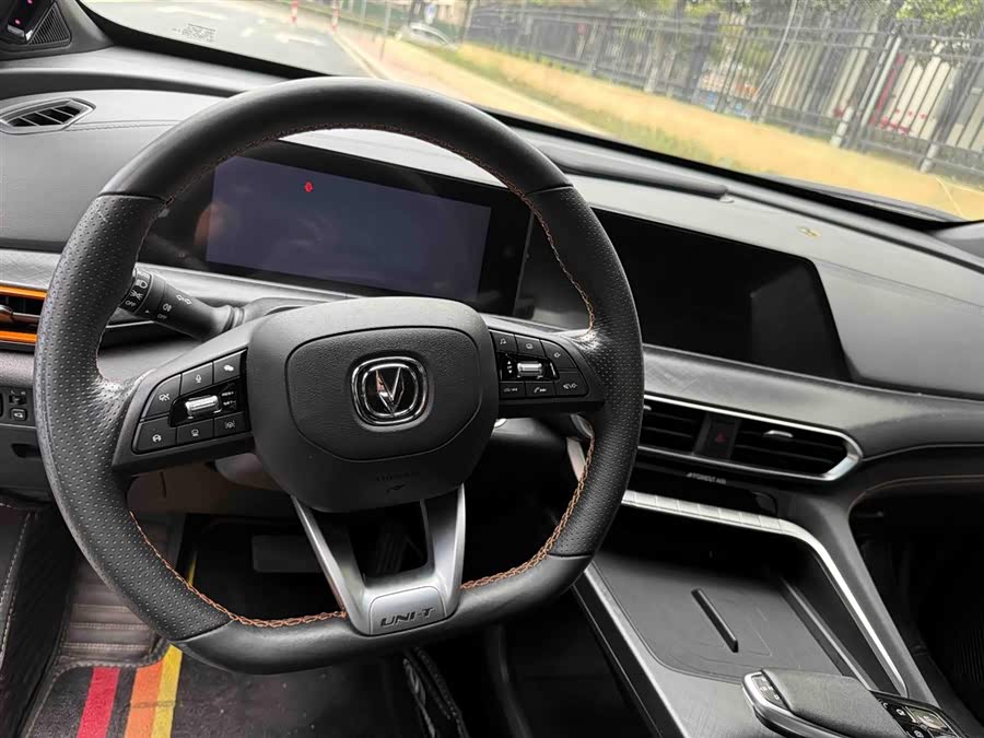 Changan UNI-T 2021 car image #8