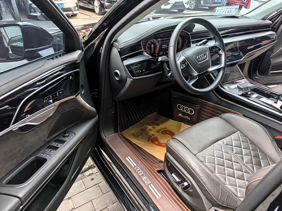 Audi A8 2020 immagine di auto #8