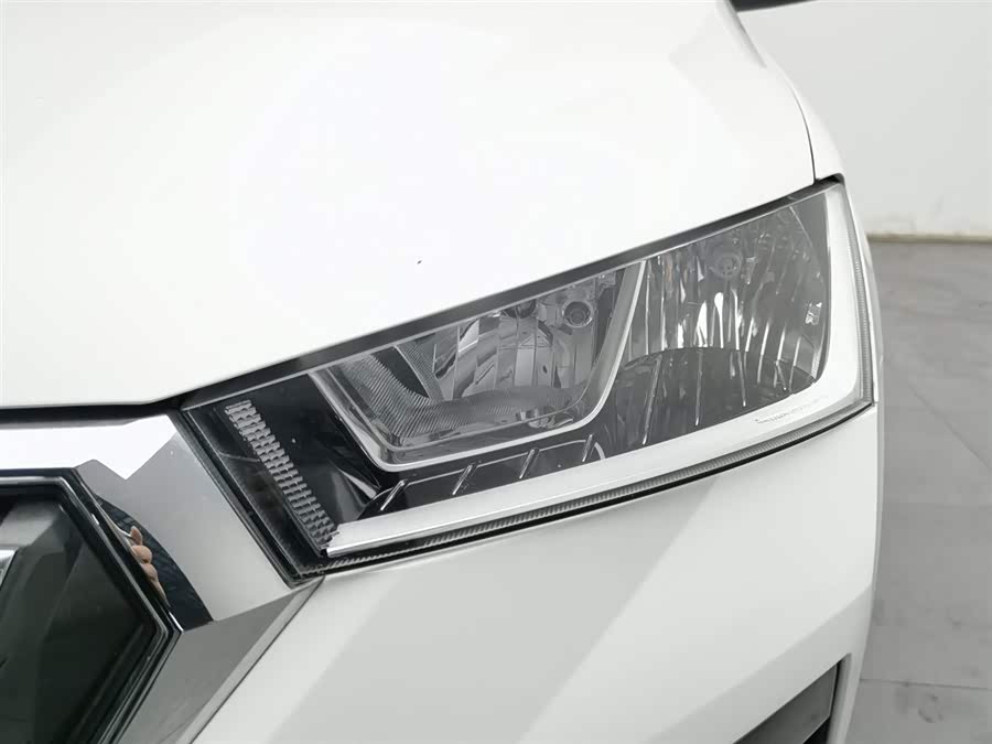 Skoda Rapid 2020 immagine di auto #8