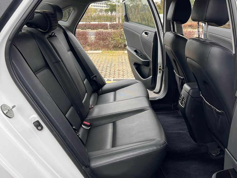 Hyundai Mistra 2016 car image #8