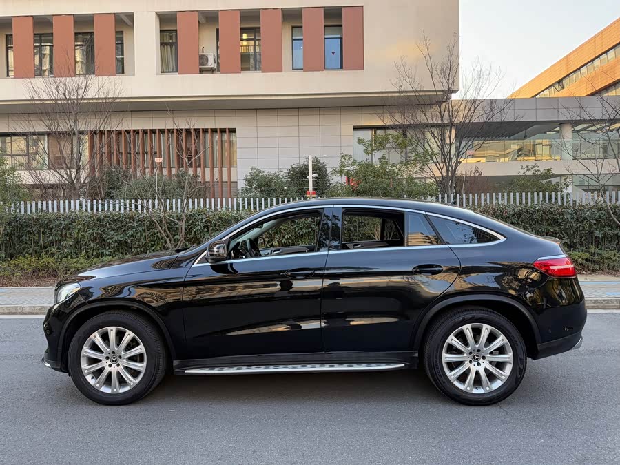 Mercedes-Benz GLE Coupe 2017 #8 Mercedes-Benz GLE Coupe 2017 car image #8