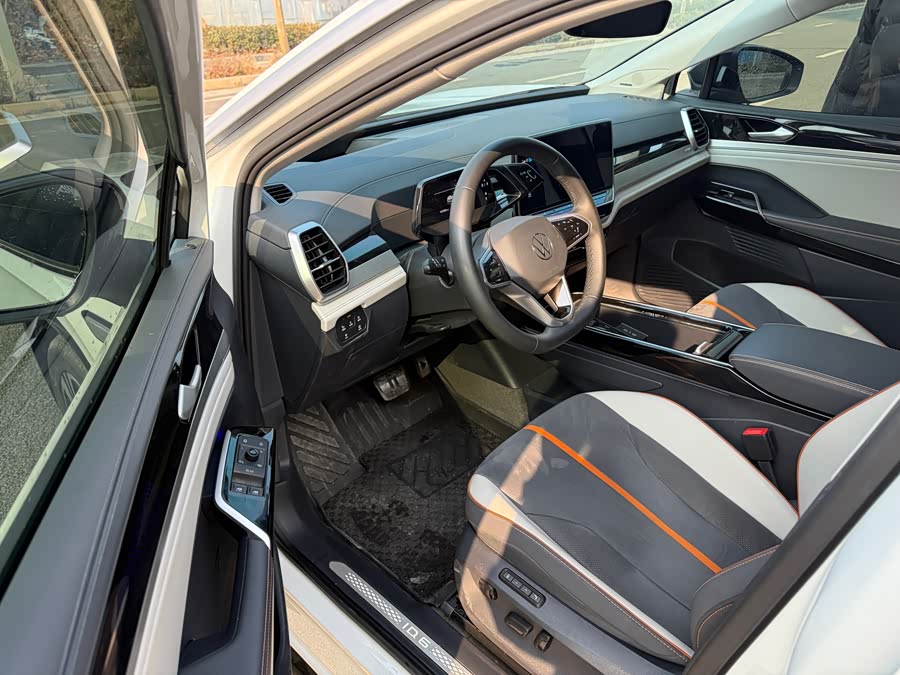 Volkswagen ID.6 Crozz 2024 immagine di auto #8