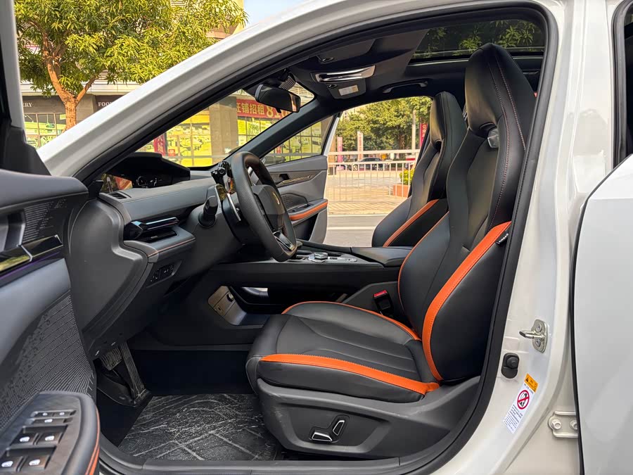 Changan UNI-V 2023 car image #8