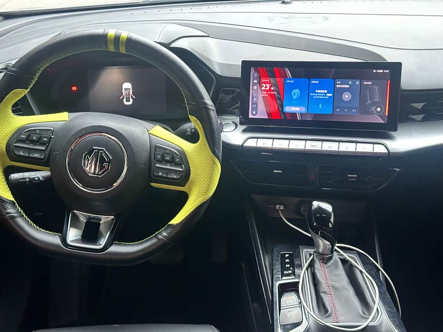 MG 4 EV 2025 car image #8