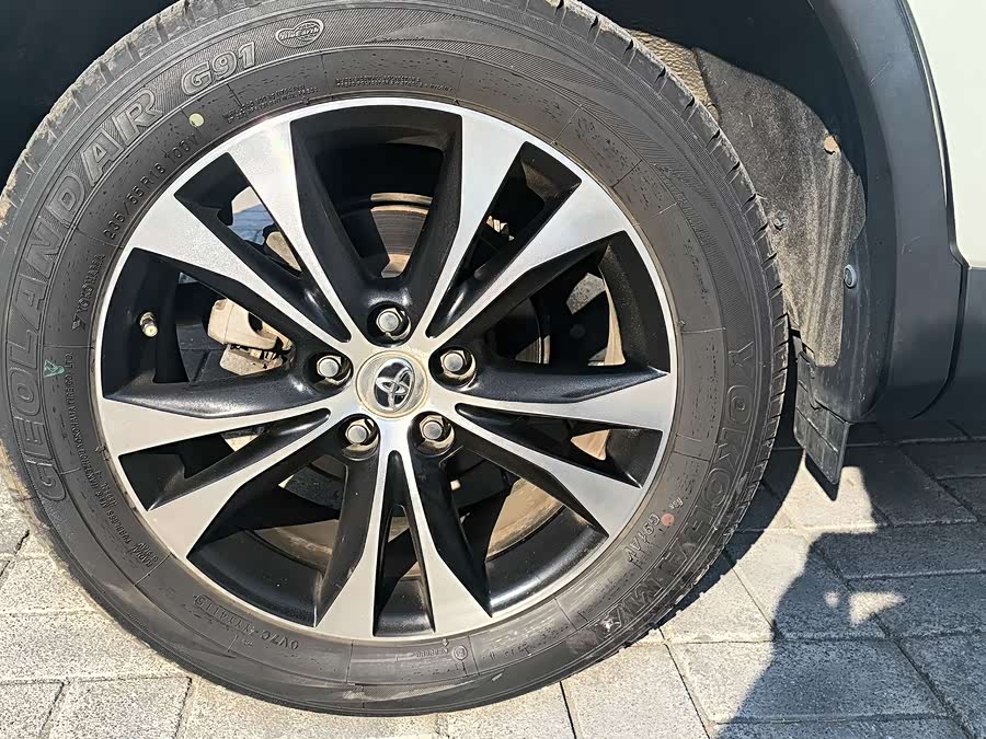 Toyota RAV4 2015 car image #8