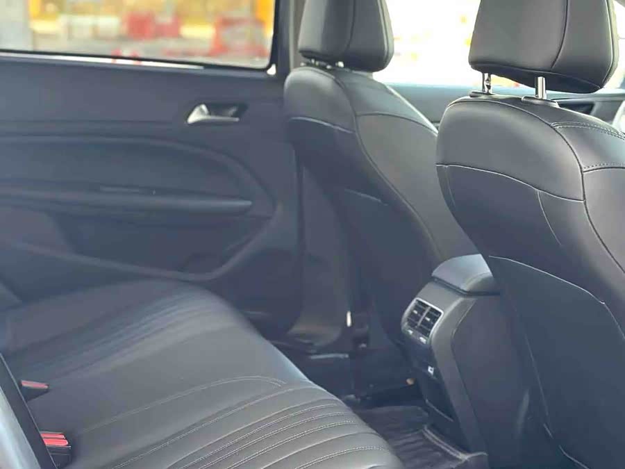 Peugeot 408 2023 car image #8