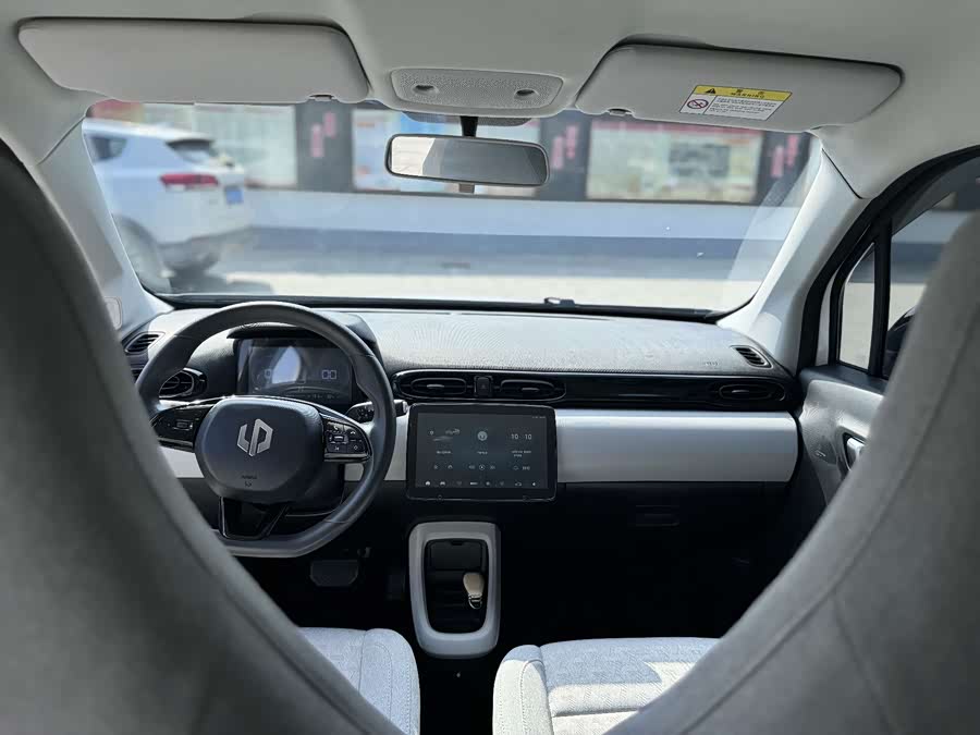 零跑汽车 零跑T03 2022 汽车图片 #8