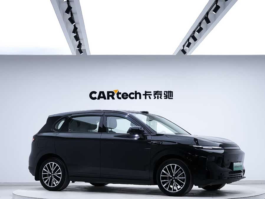 零跑汽车 零跑B10 2025 汽车图片 #8