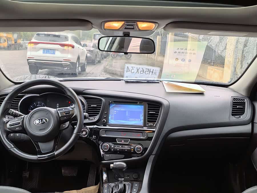 Kia K5 2015 car image #8