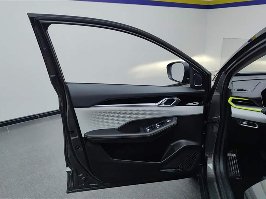 GEELY Coolray 2023 car image #8