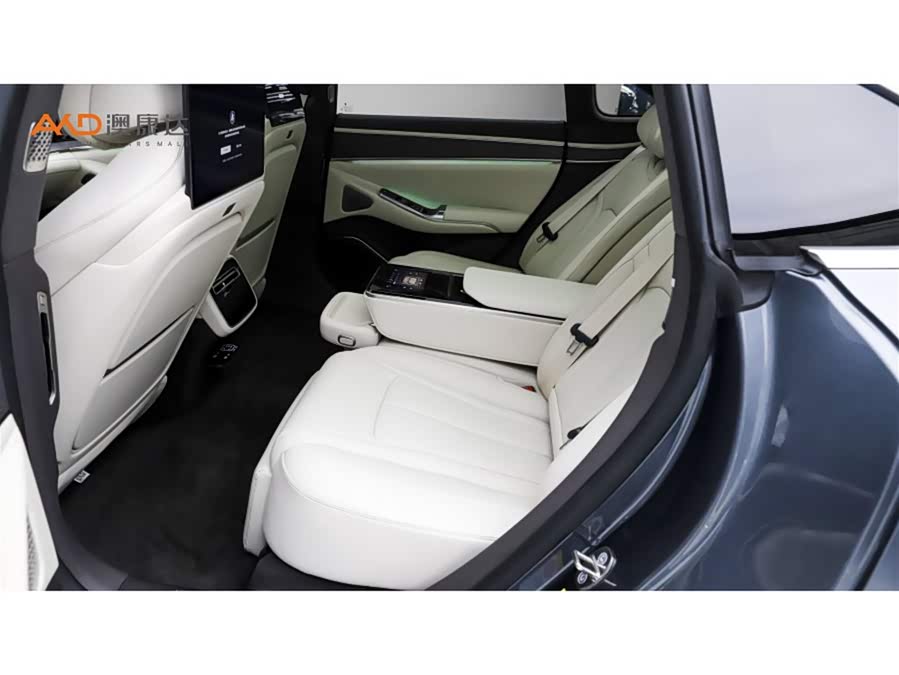 Denza Z9 2024 #8 Denza Z9 2024 car image #8