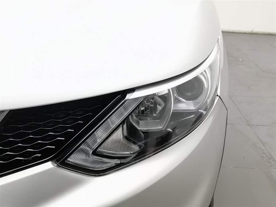Nissan Qashqai 2017 car image #8