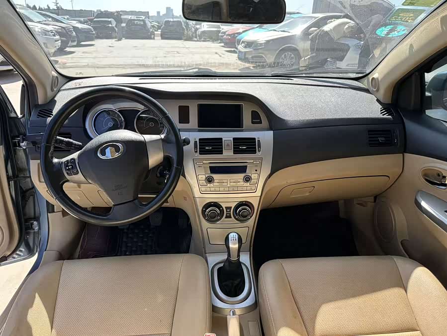 Great Wall C30 2010 car image #8