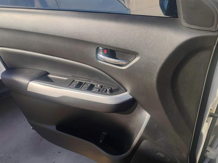 Suzuki Vitara 2017 #8 Suzuki Vitara 2017 car image #8