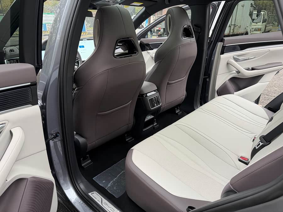 BYD Song Plus New Energy 2025 #8 BYD Song Plus New Energy 2025 car image #8