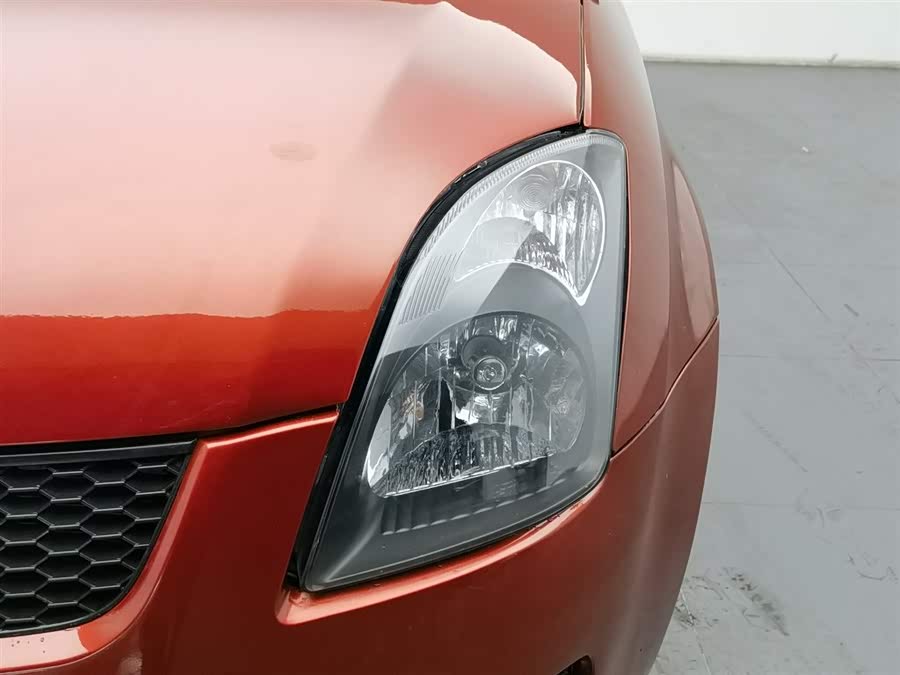 Suzuki Swift 2013 car image #8