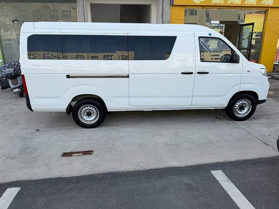 Kaiyi E7 2025 car image #8