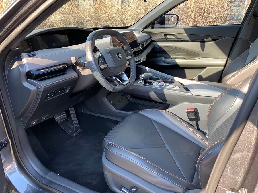 Changan UNI-V 2022 car image #8