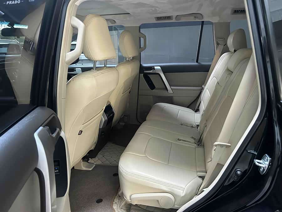 Toyota Land Cruiser Prado 2019 car image #8