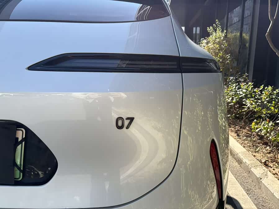 Avatr 07 2025 #8 Avatr 07 2025 car image #8