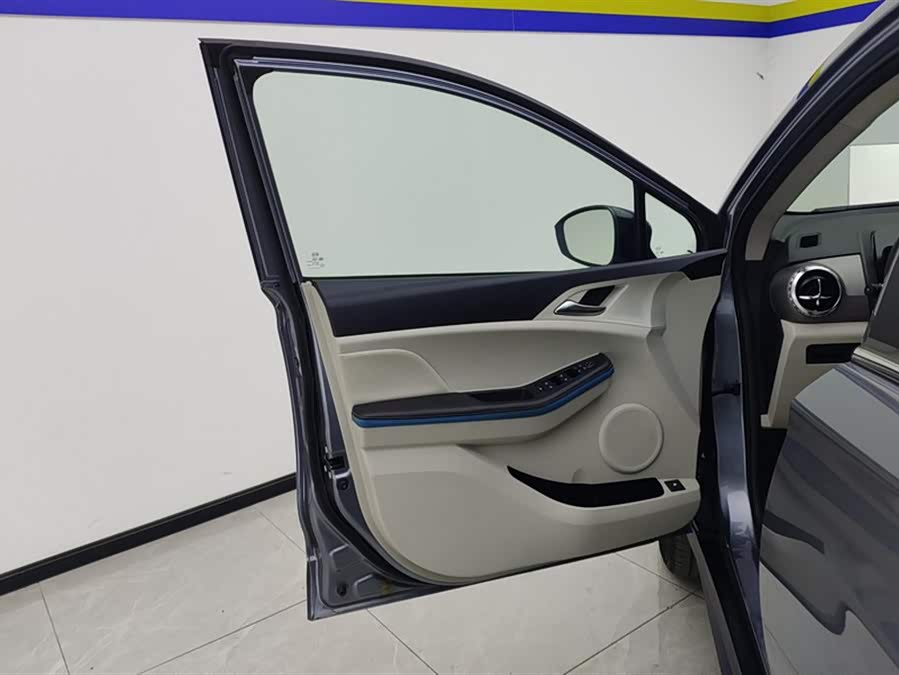 BYD Yuan Pro 2023 car image #8