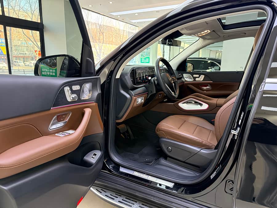 Mercedes-Benz GLE Class 2024 car image #8