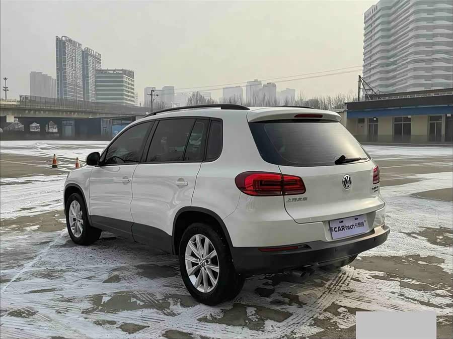 Volkswagen Tiguan 2018 car image #8