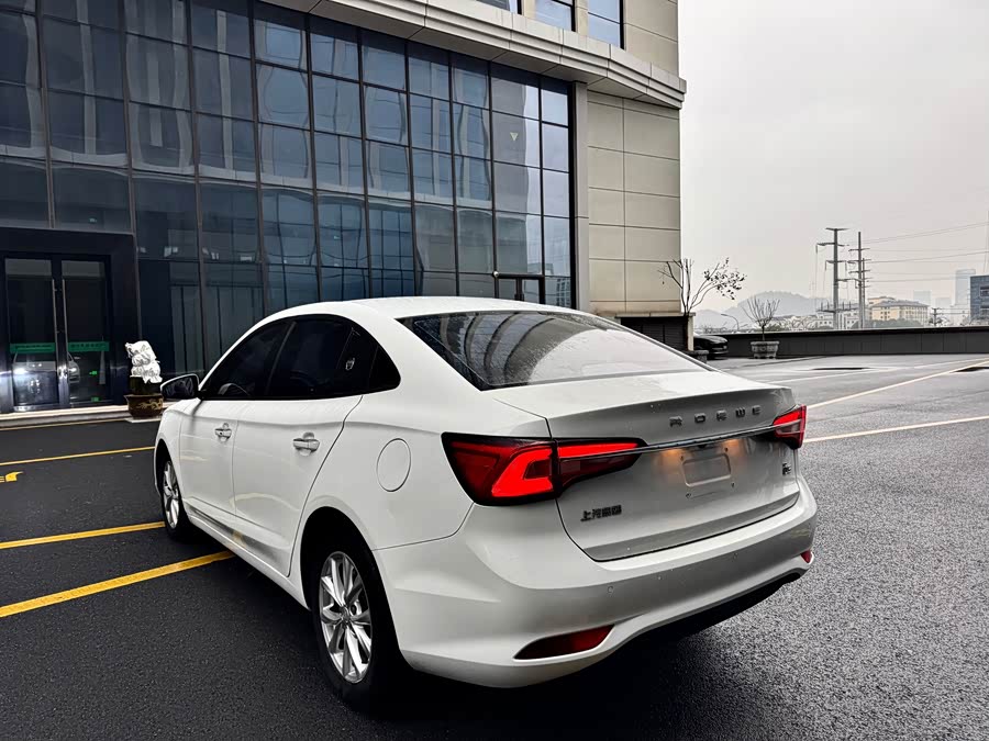 Roewe i5 2019 car image #8