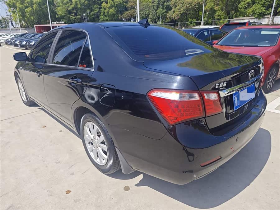 BYD G6 2013 car image #8