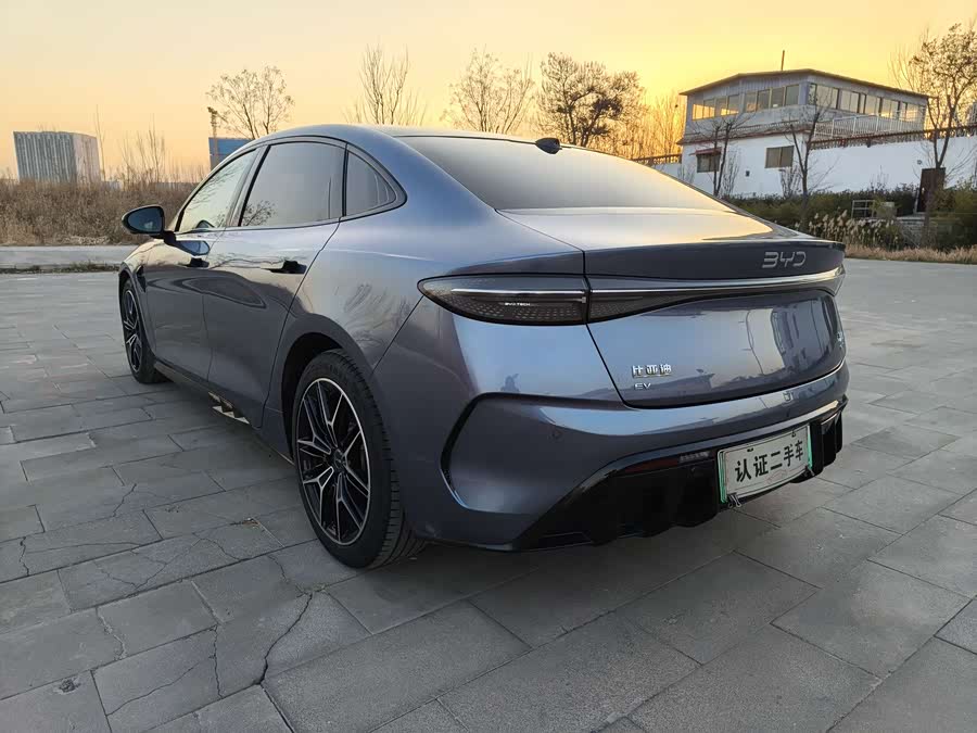 BYD Seal 2025 car image #8