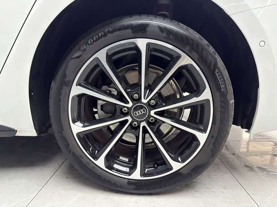 Audi 2025 car image #8