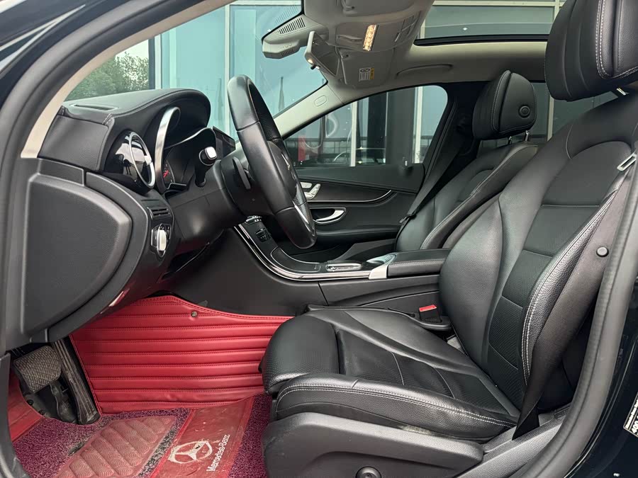 Mercedes-Benz C Class 2018 immagine di auto #8