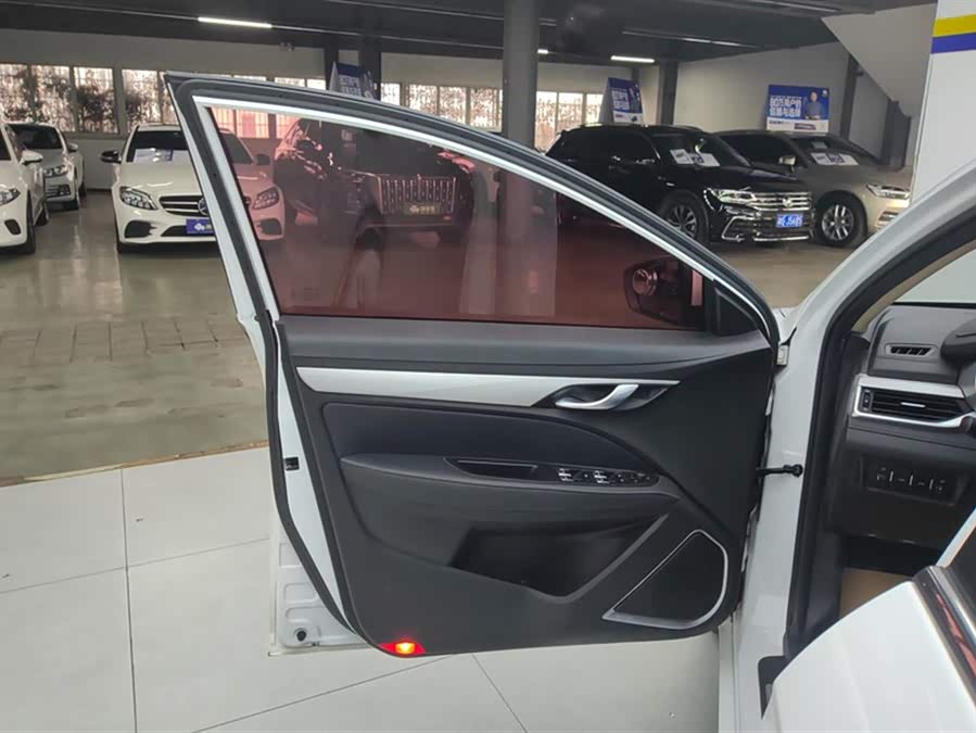 GEELY Emgrand 2018 immagine di auto #8