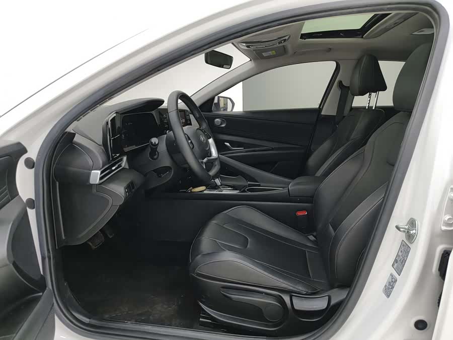 Hyundai Elantra 2022 car image #8