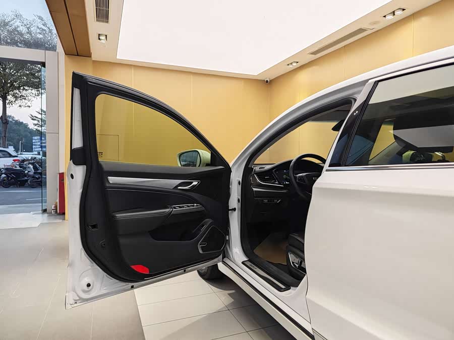 GEELY Ulion 2019 car image #8