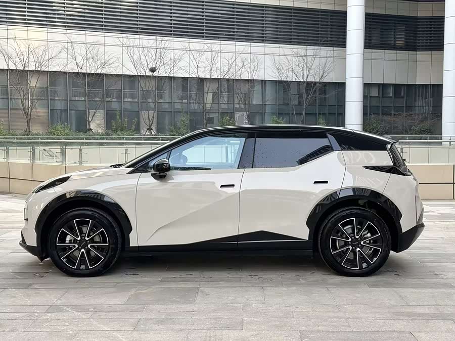 Zeekr X 2024 car image #8