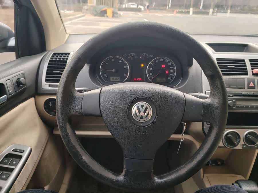 Volkswagen Polo 2007 car image #8