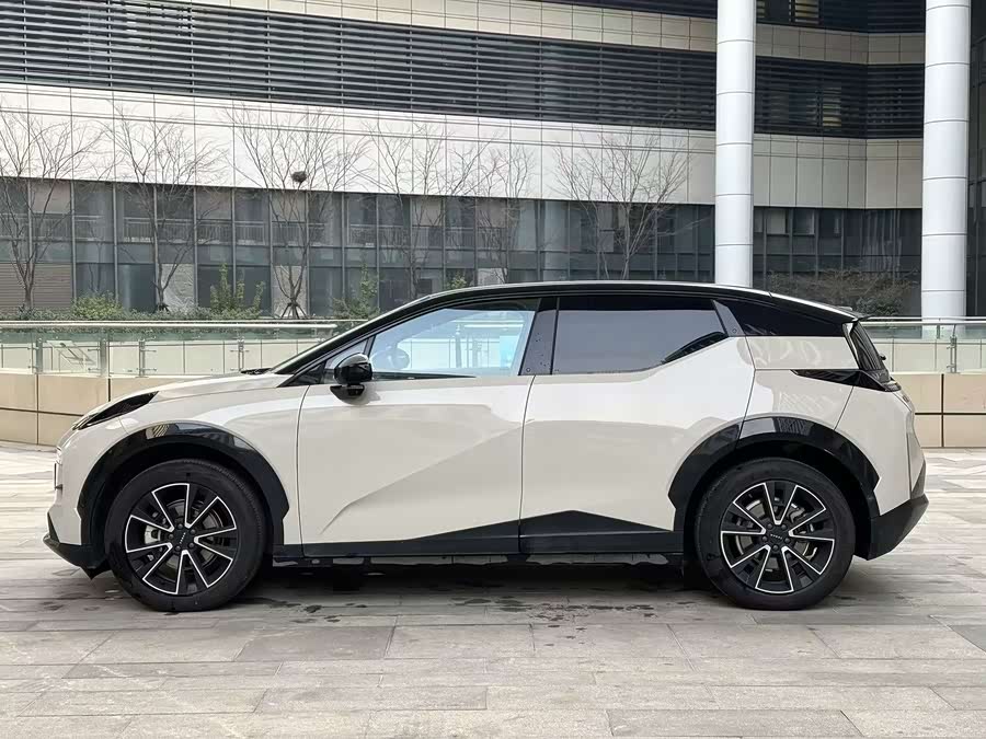 极氪 极氪X 2024 汽车图片 #8