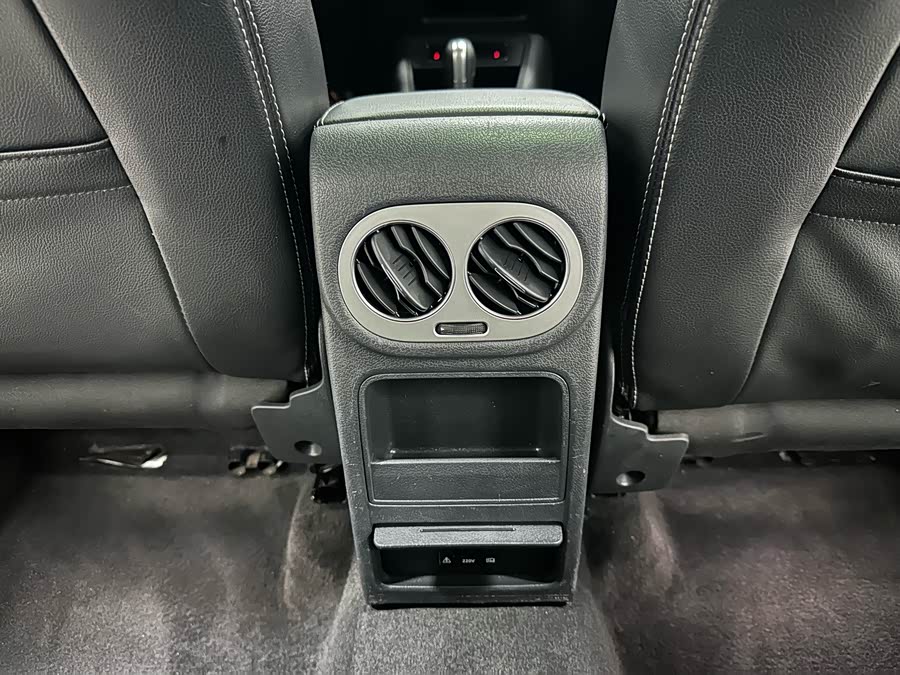 Volkswagen Tiguan 2016 car image #8