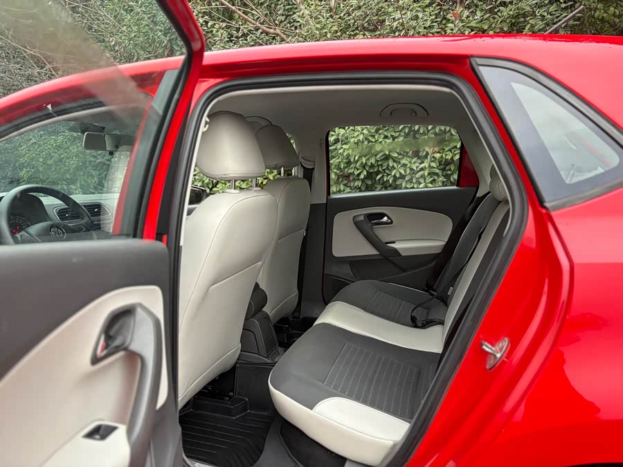 Volkswagen Polo 2015 immagine di auto #8