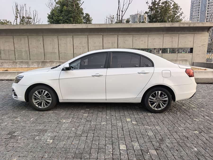 GEELY Emgrand 2018 car image #8