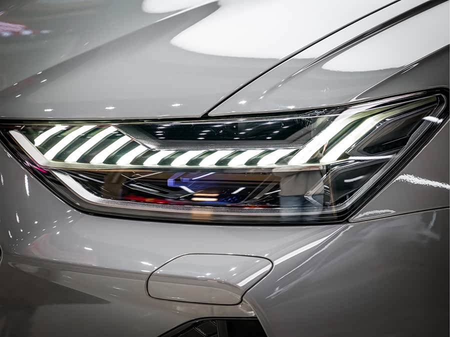 Audi RS 6 2021 immagine di auto #8