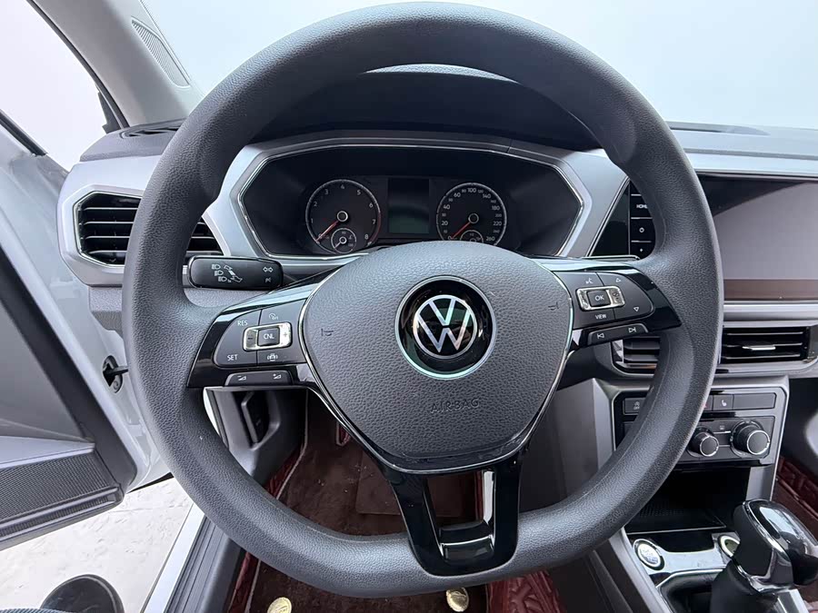 Volkswagen T-Cross 2021 car image #8