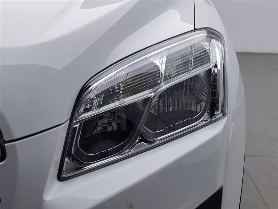 Chevrolet Tracker 2016 #8 Chevrolet Tracker 2016 car image #8