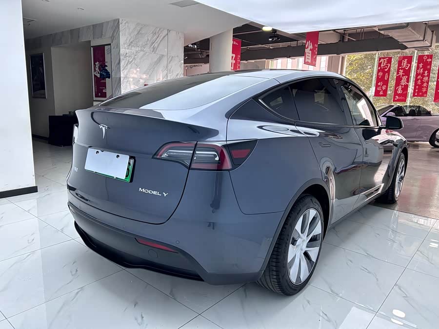 Tesla Model Y 2022 #8 Tesla Model Y 2022 car image #8