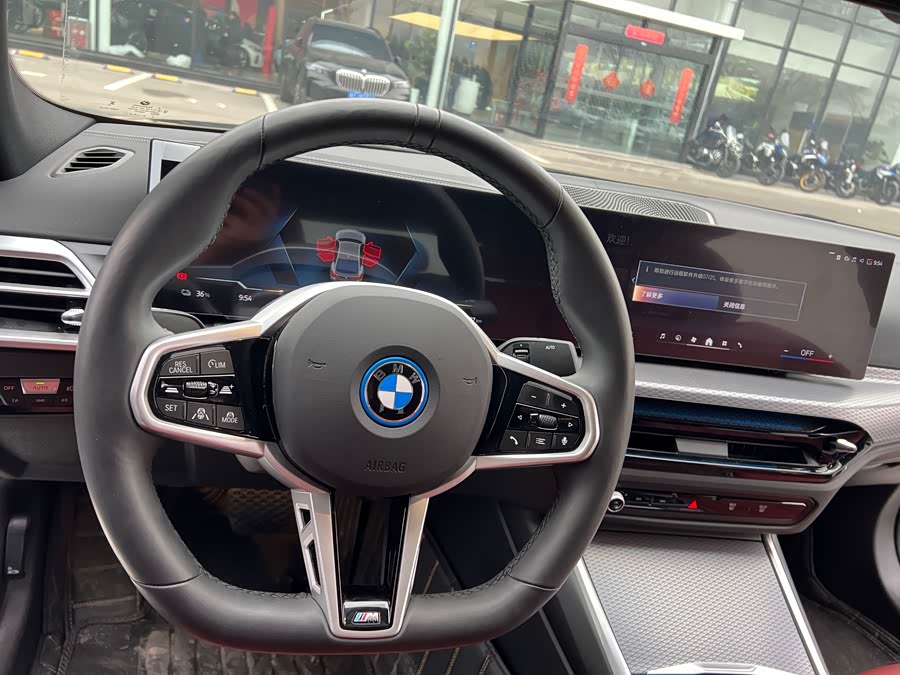 BMW i4 2025 car image #8